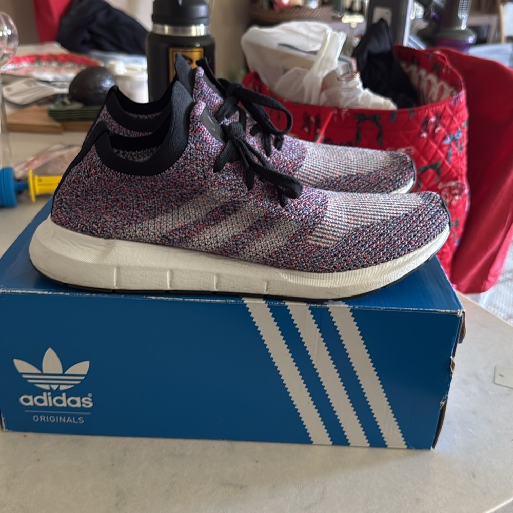 Adidas Swift Run - Picture 4 of 6